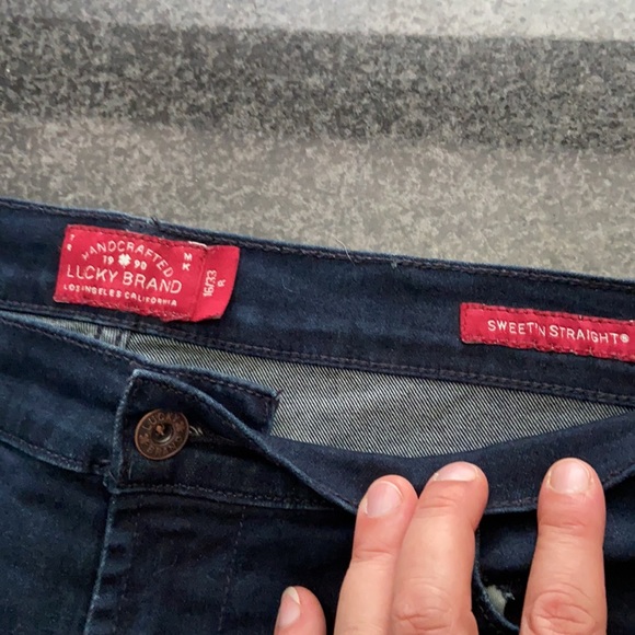 Lucky Brand jeans - Picture 2 of 2